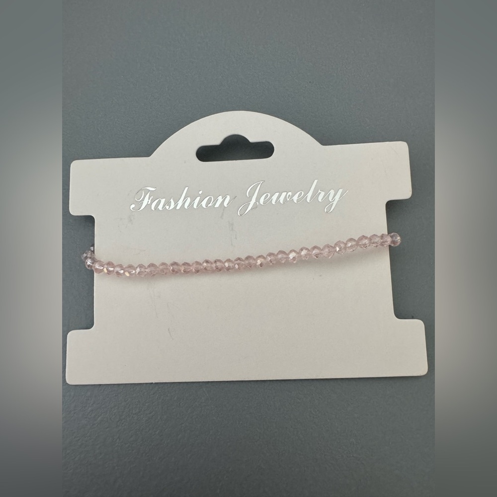 🛍️ any 5 items for $15 🛍️ Elegant Pink glass Beaded Bracelet